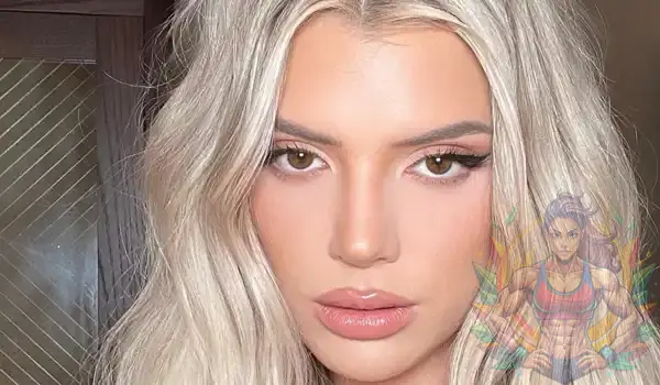 Alissa Violet #InstaSportBio