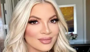 Tori Spelling #InstaSportBio