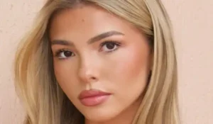 Bella Lewicki #InstaSportBio
